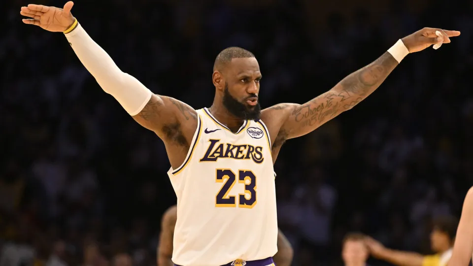 LeBron James quebra mais um recorde histórico de Michael Jordan na NBA